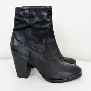Frye Patty Artisan Zip Heeled Bootie Black
